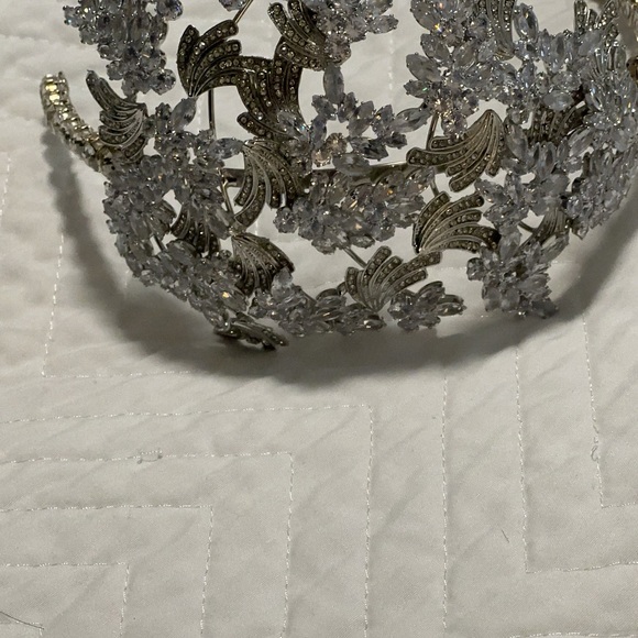 Tiara - Picture 2 of 6